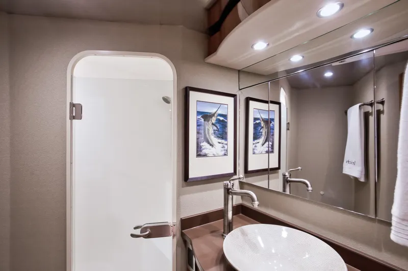 Irish Twin Yacht Photos Pics 