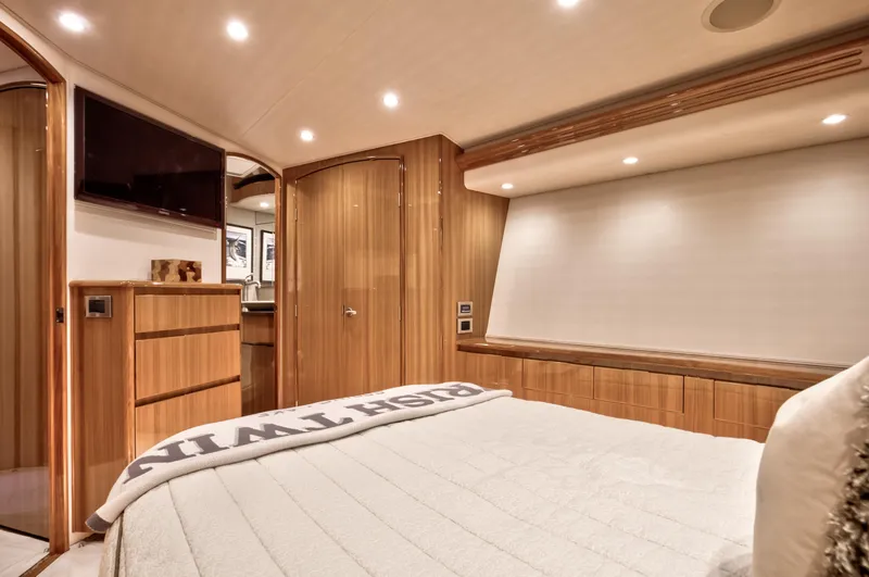 Irish Twin Yacht Photos Pics 