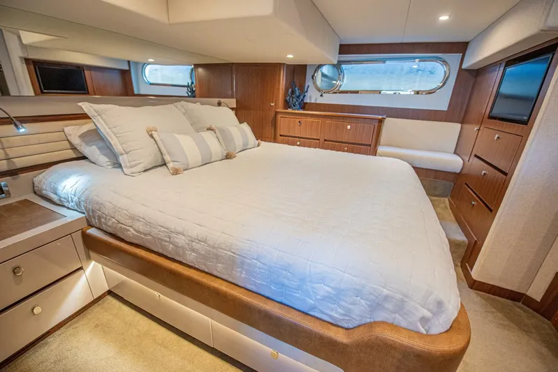 Well Done Yacht Photos Pics 2018 Belize 54 Daybridge - Image 51