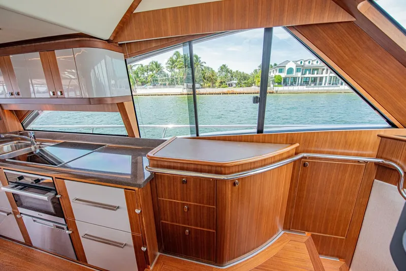 Well Done Yacht Photos Pics 2018 Belize 54 Daybridge - Image 44