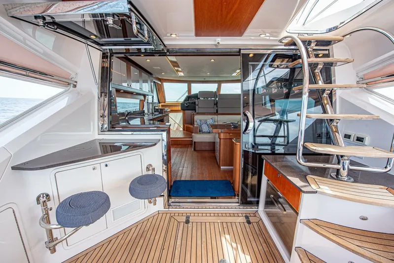 Well Done Yacht Photos Pics 2018 Belize 54 Daybridge - Image 29