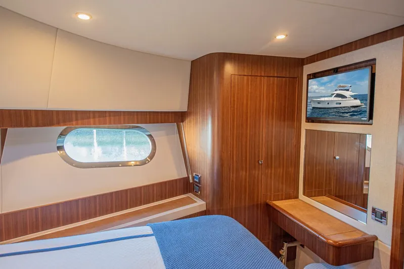 Well Done Yacht Photos Pics 2018 Belize 54 Daybridge - Image 60