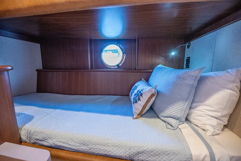 Well Done Yacht Photos Pics 2018 Belize 54 Daybridge - Image 70