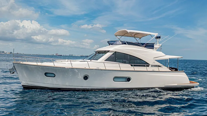 Well Done Yacht Photos Pics 2018 Belize 54 Daybridge - Image 1