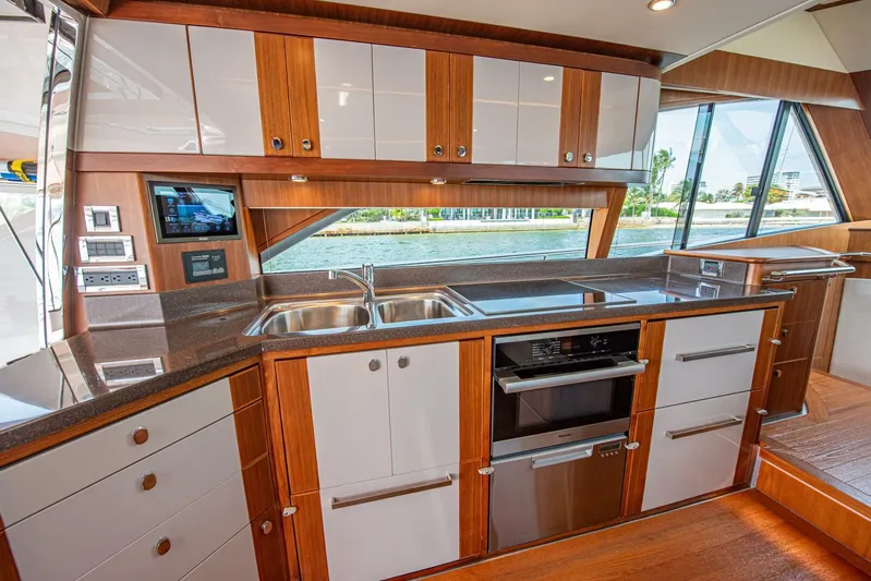 Well Done Yacht Photos Pics 2018 Belize 54 Daybridge - Image 42