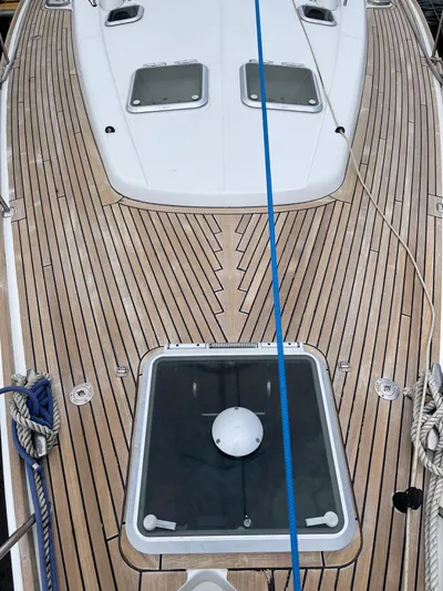 4 Estrellas Yacht Photos Pics Teak deck restored July '21