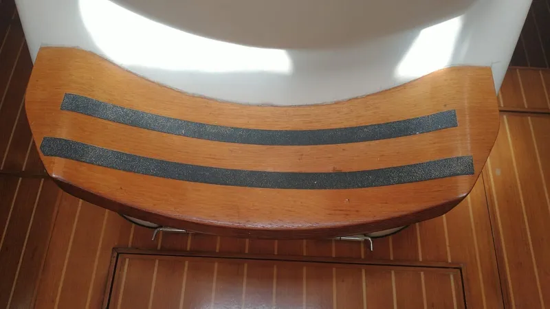 4 Estrellas Yacht Photos Pics Restoring the steps ...