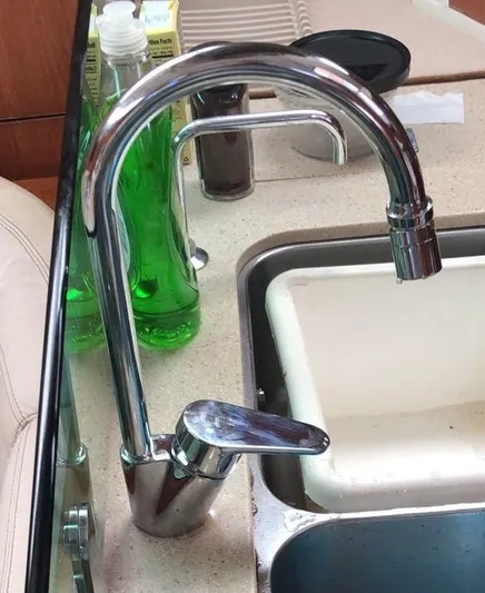 4 Estrellas Yacht Photos Pics New faucet 11/11/21