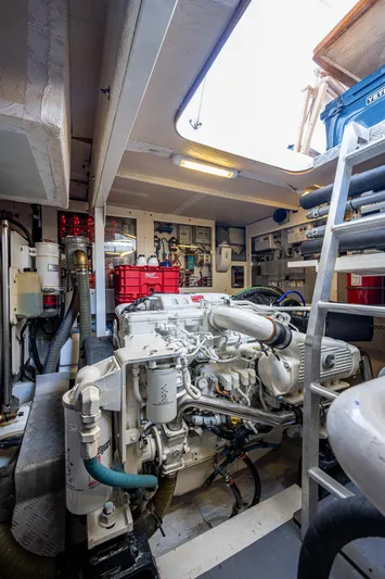 Lifesaver Yacht Photos Pics 