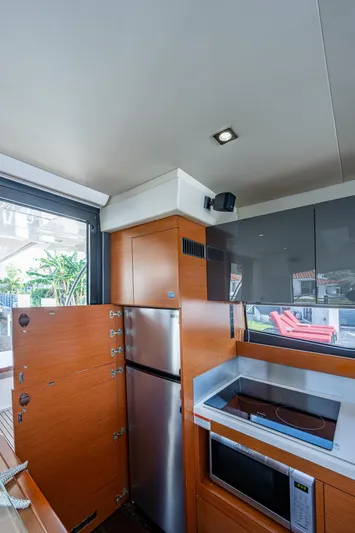 Lifesaver Yacht Photos Pics 