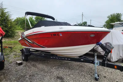 Bayliner VR5 Bowrider I/O