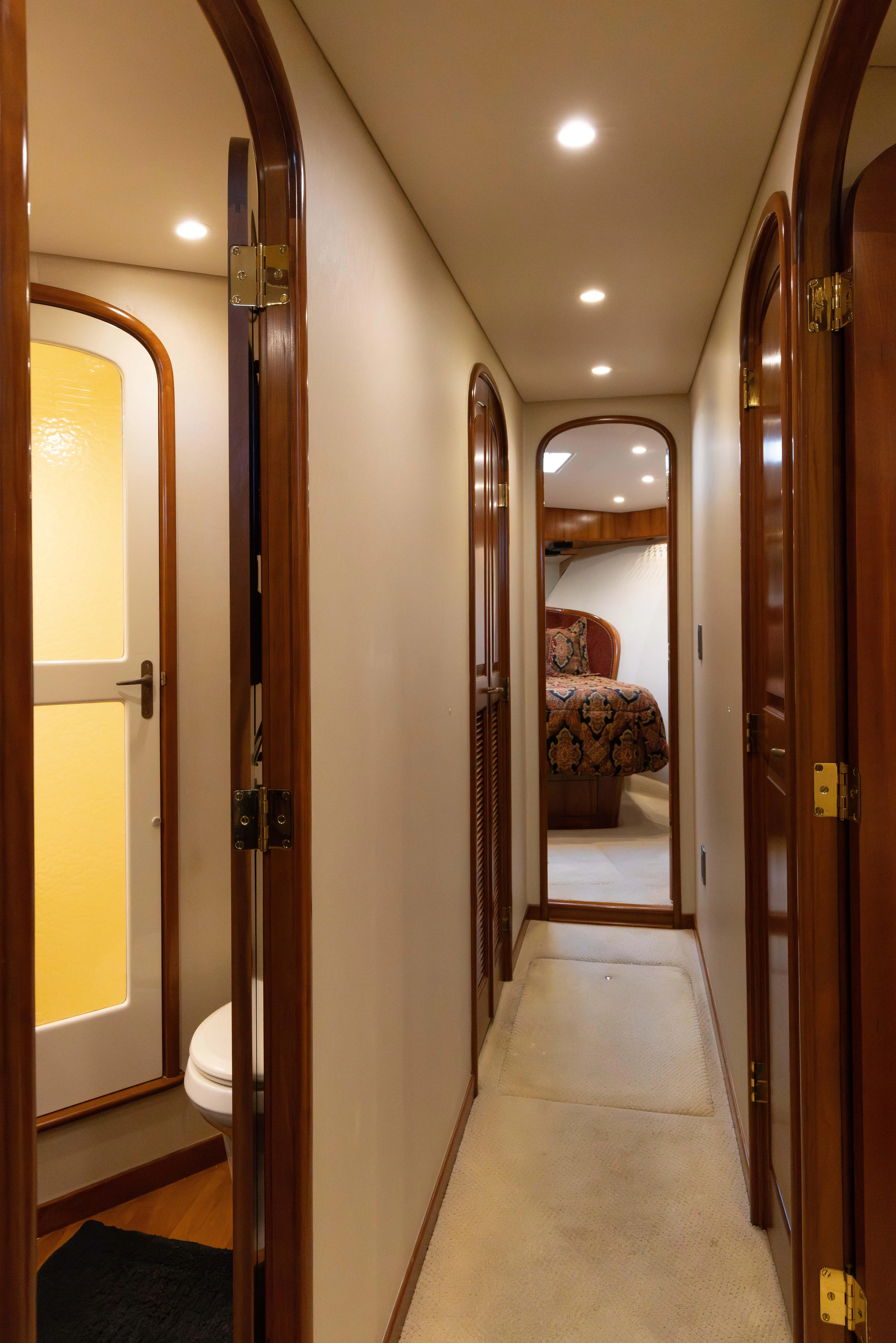 J&b Yacht Photos Pics Hallway