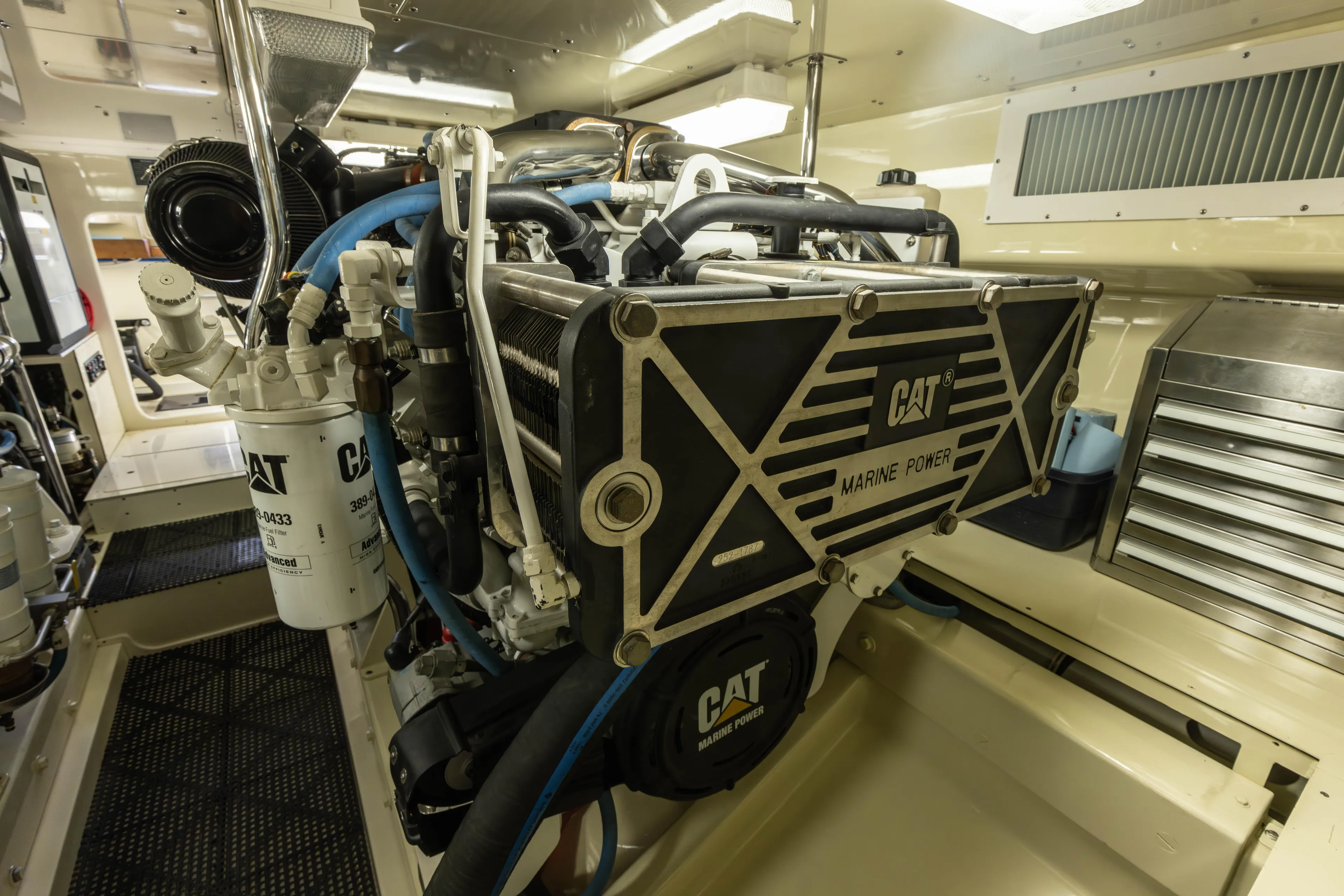 J&b Yacht Photos Pics Engine Room