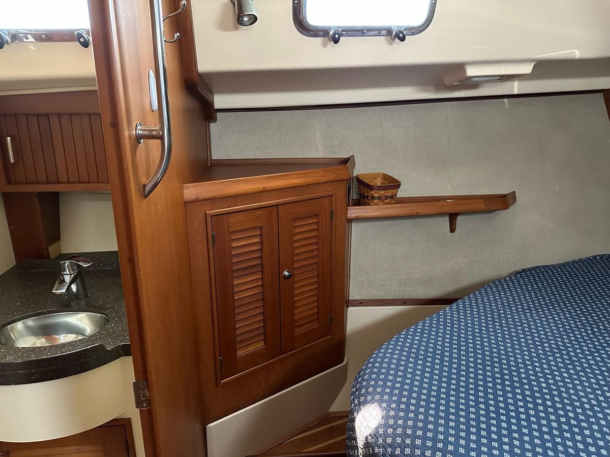 2005 Island Packet 45 