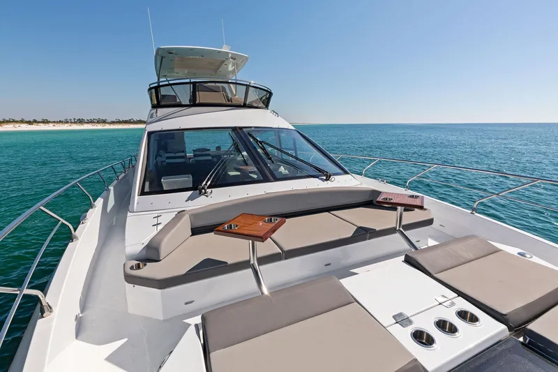 Miss Tracy Lane Yacht Photos Pics 2023 Cruisers Yachts 60 Cantius Fly  Bow (2)