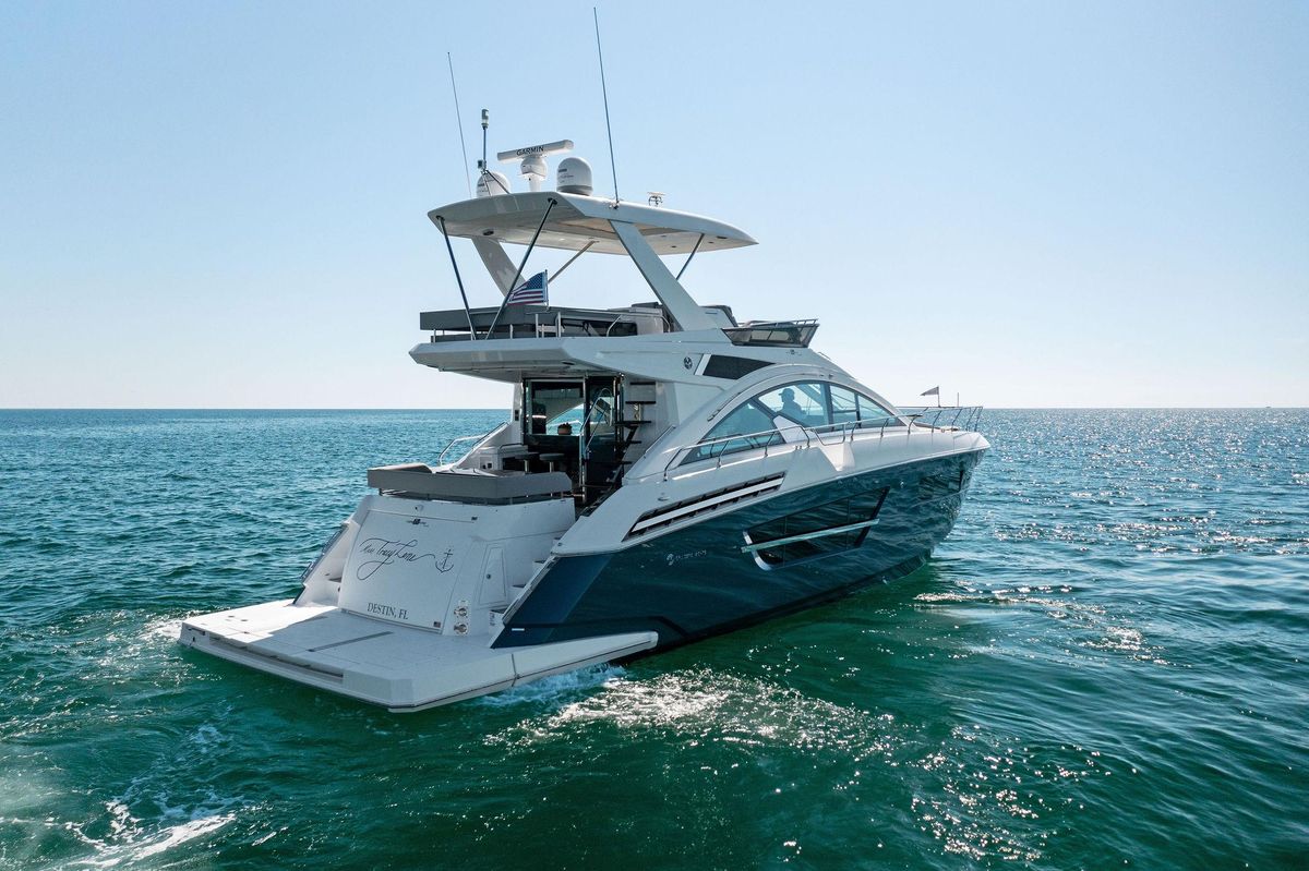 2023 Cruisers Yachts 60 