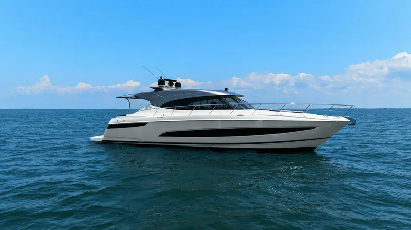 Gia Yacht Photos Pics 
