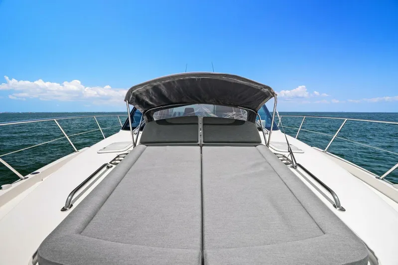 Gia Yacht Photos Pics 