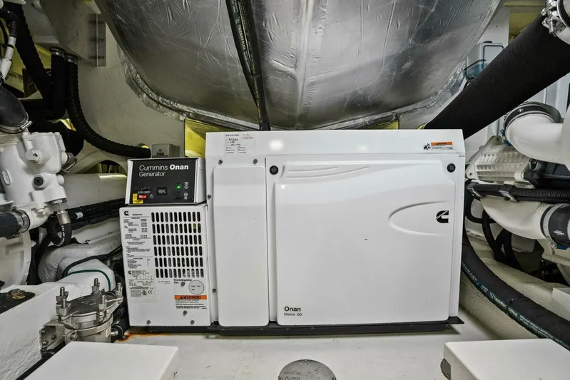 Gia Yacht Photos Pics 