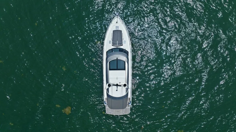 Gia Yacht Photos Pics 