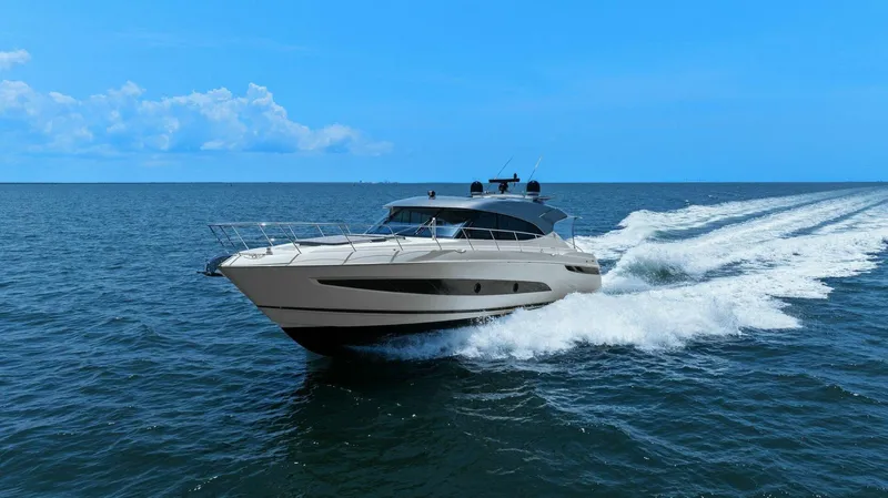 Gia Yacht Photos Pics 