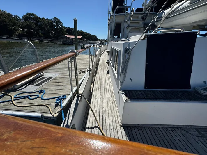 Maggie C Yacht Photos Pics 