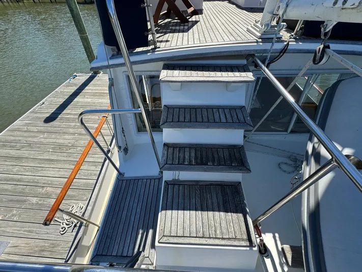 Maggie C Yacht Photos Pics 