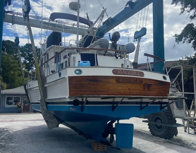 Maggie C Yacht Photos Pics 