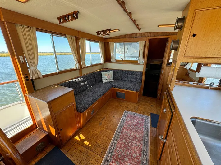 Maggie C Yacht Photos Pics 