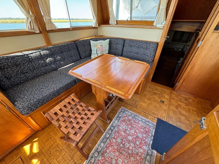 Maggie C Yacht Photos Pics 