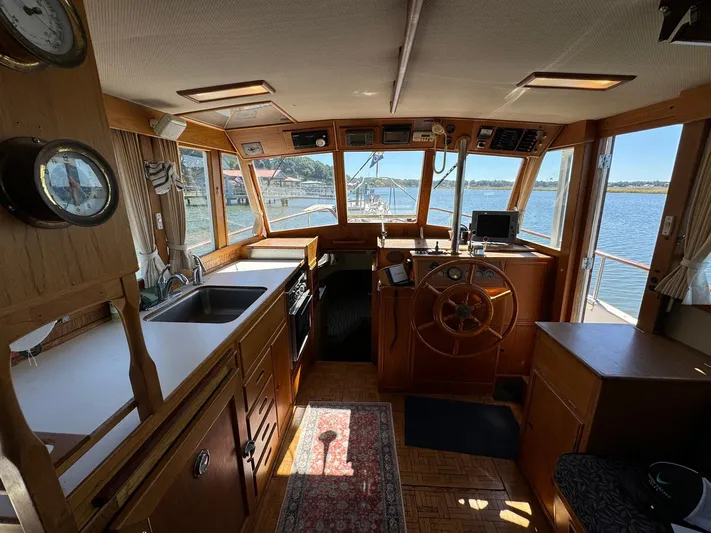 Maggie C Yacht Photos Pics 