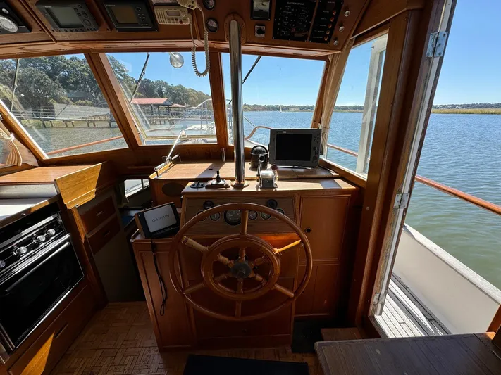 Maggie C Yacht Photos Pics 