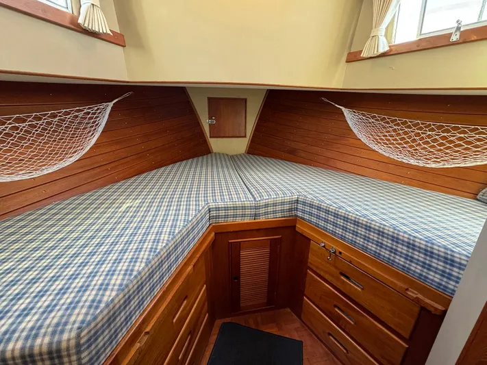 Maggie C Yacht Photos Pics 