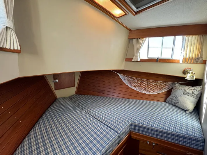 Maggie C Yacht Photos Pics 