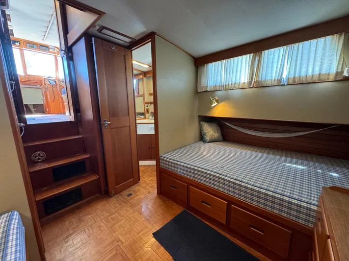 Maggie C Yacht Photos Pics 