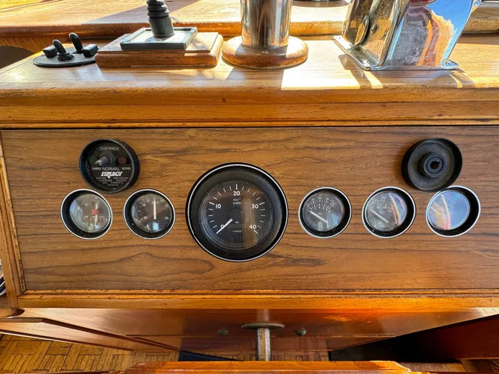 Maggie C Yacht Photos Pics 