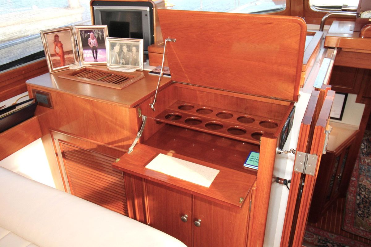 2001 Grand Banks 49 