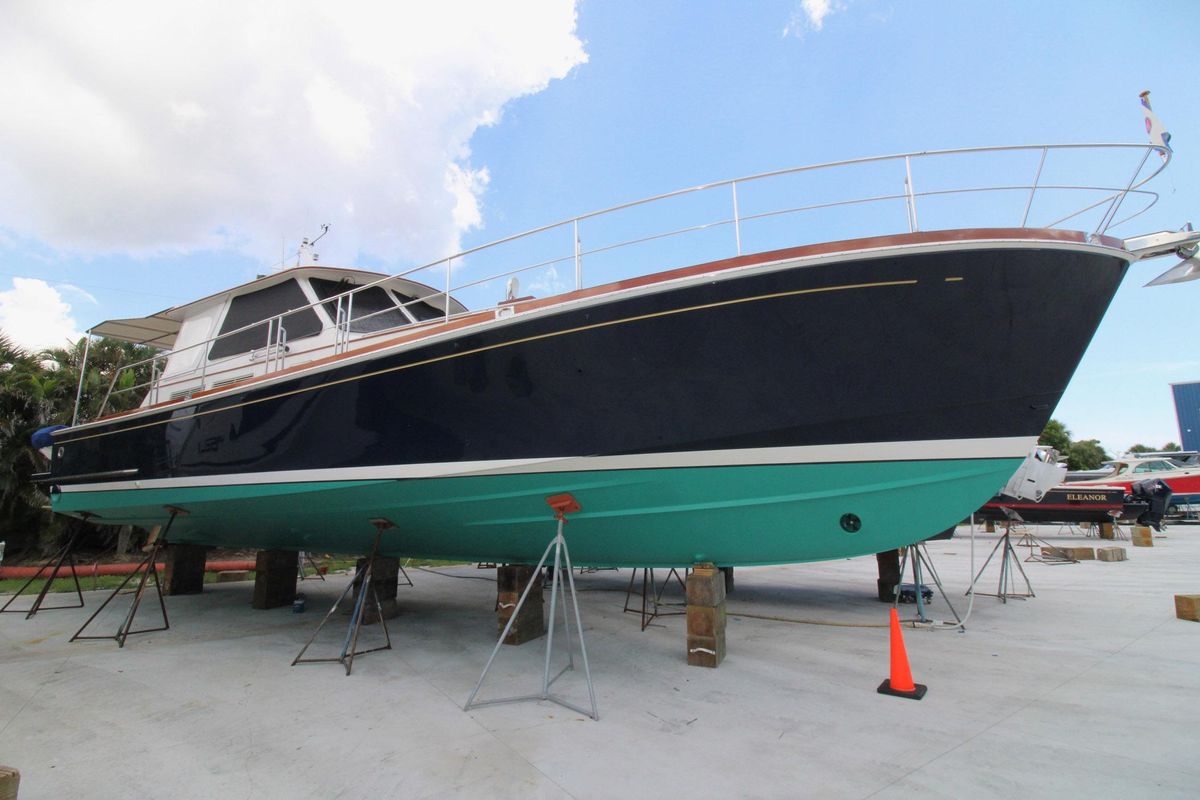 2001 Grand Banks 49 