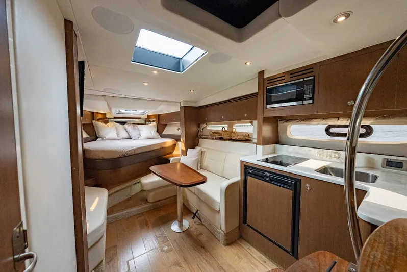 Waterviews Yacht Photos Pics Salon