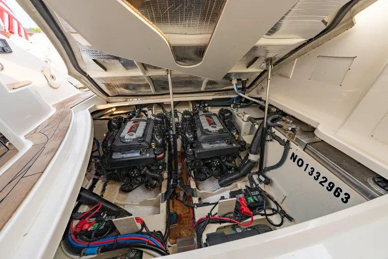 Waterviews Yacht Photos Pics Engine Room Aft