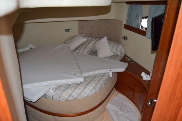 2007 Rodman 57 