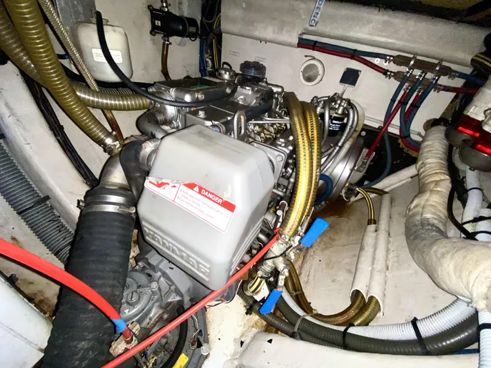 Rock N' No Roll Yacht Photos Pics 