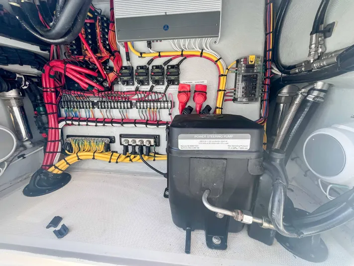 Killin Time Yacht Photos Pics 