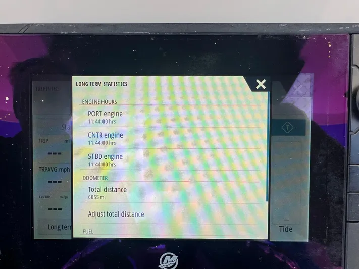  Yacht Photos Pics Display screen showing engine hours and odometer for 2017 Boston Whaler 350 Outrage.