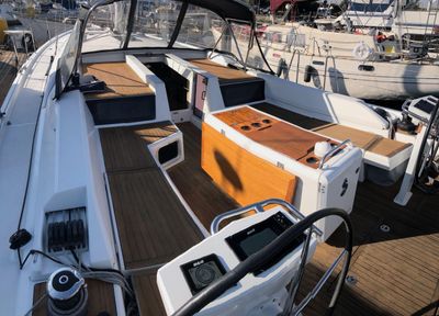 Yacht