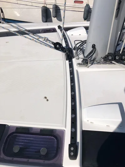 Hydrobaby3 Yacht Photos Pics 2019 Beneteau Oceanis 51.1 yacht deck with rigging and fittings.