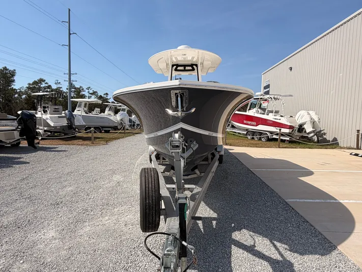  Yacht Photos Pics 2022 Regulator 28 boat on trailer, side view.
