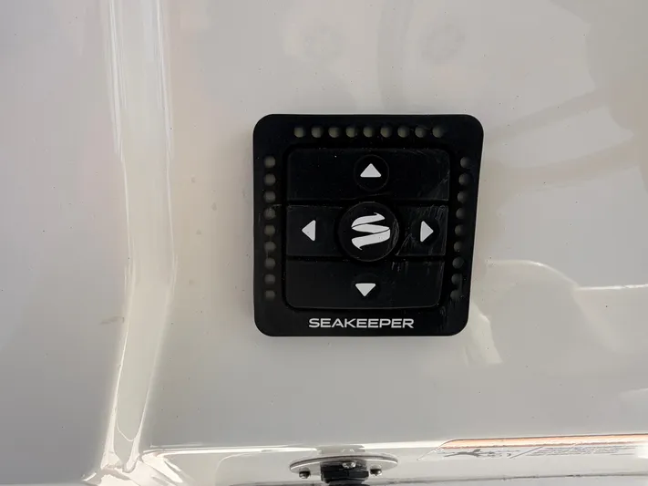  Yacht Photos Pics Seakeeper control panel on 2022 Regulator 28 boat.