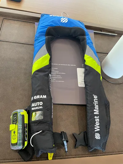 N&Ocirc;made Yacht Photos Pics 