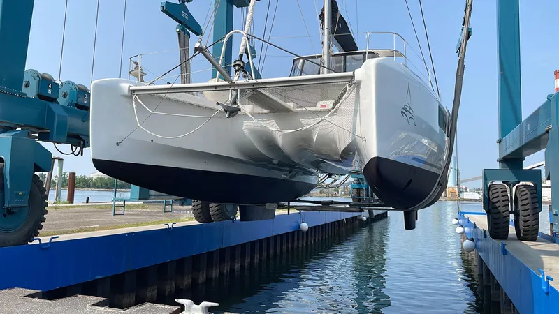 N&Ocirc;made Yacht Photos Pics 